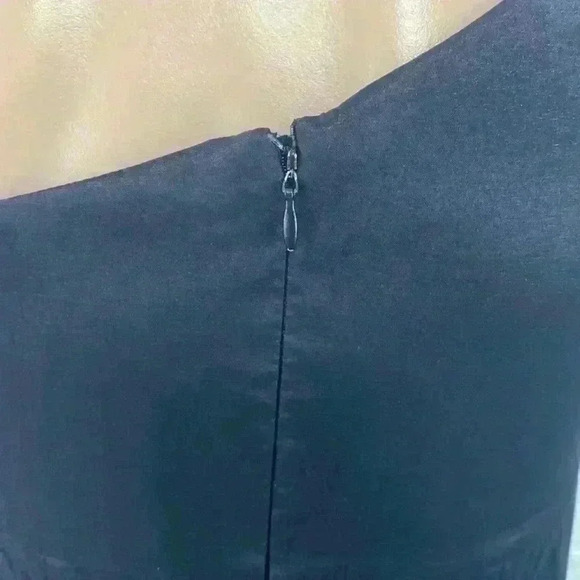 Scarlett Nite One Shoulder Black and Cream Dress - Picture 5 of 6